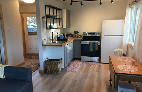 Mayne Island Bed & Breakfast | Twigs and Berries Guest B&B