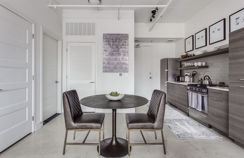 Old Fourth Ward Apartment | Twilight Abode by Atlanta Luxury Rentals