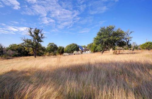 Fredericksburg House | Twilight Ranch - 6 acre ranch w/hot tub and dog friendly!