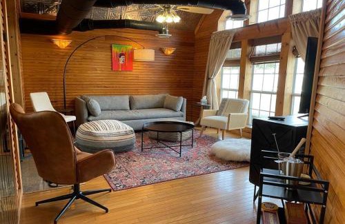 Fredericksburg House | Twilight Ranch - 6 acre ranch w/hot tub and dog friendly!