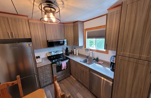 Petawawa Cabin | Twin 2 Cabin at Pine Ridge Park