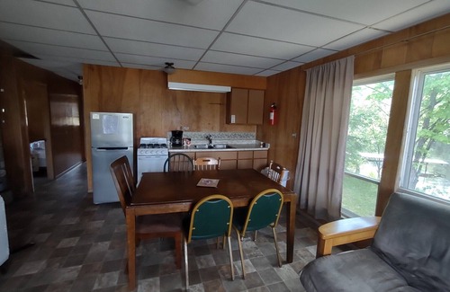 Tomahawk Cabin | Twin Bay Resort Cabin # 2