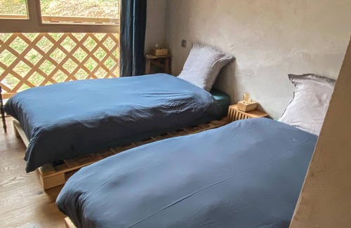 Entremont House | Twin bed and breakfast with garden and mountain vi