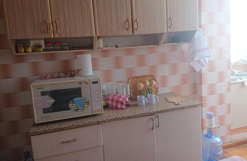 Baku Old Town Apartment | Twin bedroom in Oldschool flat/Marine blv