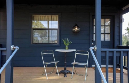 Round Top House | Twin Cabin I @ Oakbones Round Top