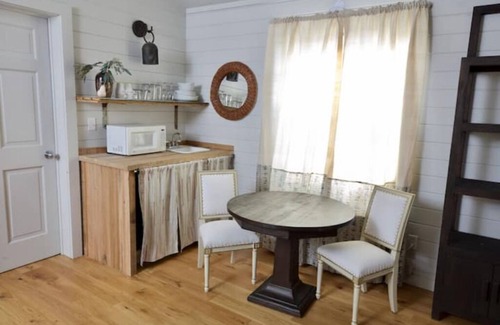 Round Top House | Twin Cabin II @ Oakbones Round Top