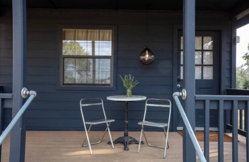 Round Top House | Twin Cabin II @ Oakbones Round Top
