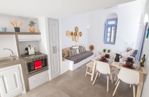 Oia House | Twin Cave House - Oia