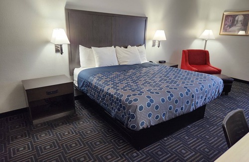 Mounds View Hotel | Twin Cities Inn
