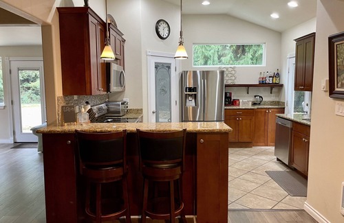 Manchester House | Twin Creeks Chalet - peaceful, unique property and house