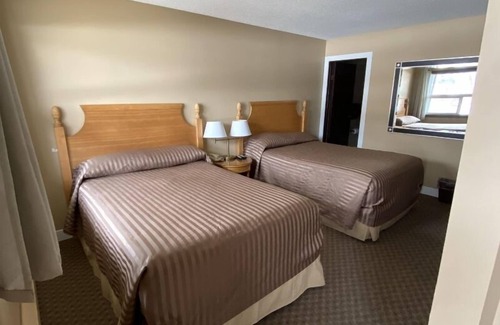 Lumby Hotel | Twin Creeks Motel