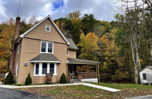 Ellenville House | Twin Creeks, Our Waterfront Catskills Retreat