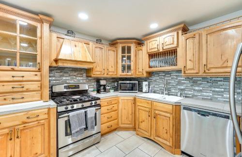 Twin Falls House | Twin Falls Vacation Rental with Yard Less Than 3 Mi to Town!