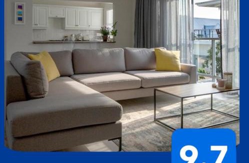 Hermanus City-Centre Apartment | Twin Gables, centrally located 2 bedroom apartment