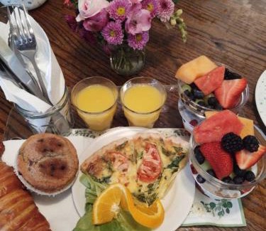 Woodstock Hotel | Twin Gables of Woodstock