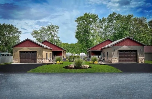 Sylvan Beach Cottage | Twin Getaway Cottages Sunset