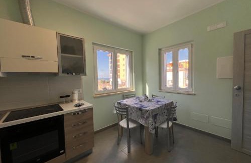 Paola Apartment | Twin Green