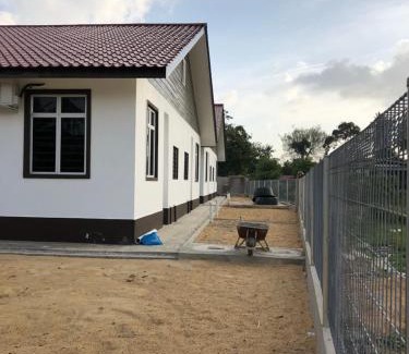 Kampung Sekati House | Twin Homestay C