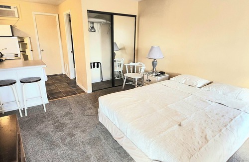 Lakeview Hotel | Twin Lakes Inn