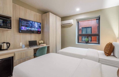 Gay Village Hotel | Twin Nest – Berri-UQAM Stay