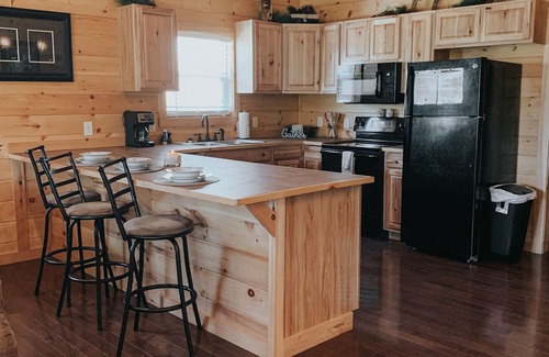 Bryson City House | Twin Oaks: Close to Town! Mtn Views! Hot Tub!