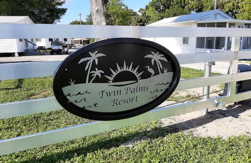Okeechobee Other | Twin Palms Resort