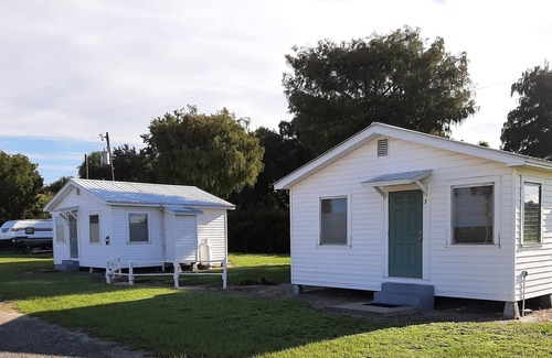 Okeechobee Cabin | Twin Palms Resort