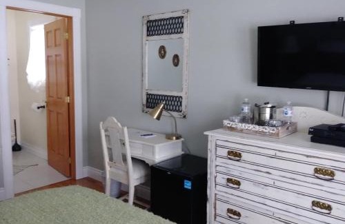 Manitoulin District Bed & Breakfast | Twin Peaks B&B