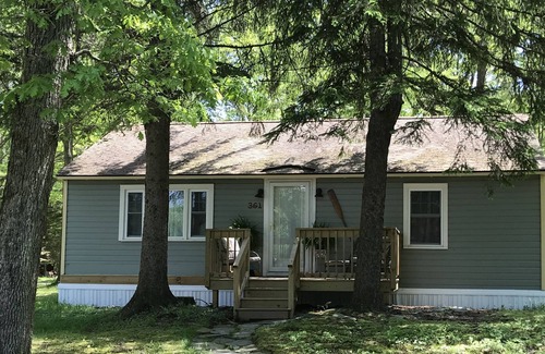White Haven Cottage | Twin Pines Cottage, a cozy and relaxed vaction awaits
