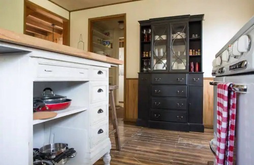Idyllwild Cabin | Twin Rock Tree House - Vintage Cabin