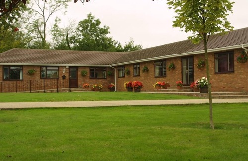 Takeley Bed & Breakfast | Twin room at Little Bullocks Farm