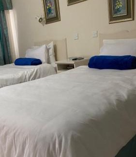 Bulawayo Apartment | Twin Room in Hillside - 2087