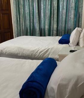 Bulawayo Apartment | Twin Room in Hillside - 2087