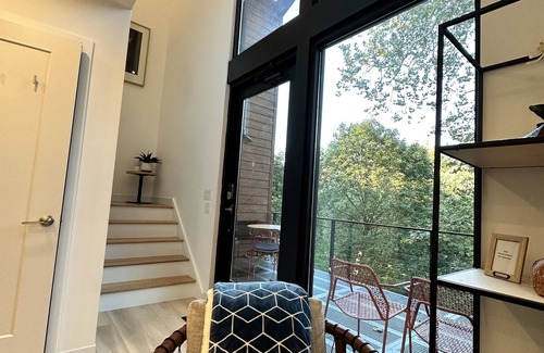 Lancaster Cottage | Twin Sycamore River Cottage, “Serenity”