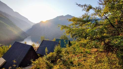 Shkoder County House | Twin Villas Komani Lake