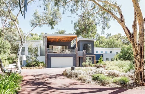 Quedjinup House | Twintrees A Family Escape Surrounded by Nature