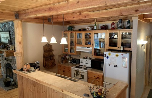 Silver Gate Cabin | Twisted Twig Cabin: Family trips to Yellowstone are great at Twisted Twig!