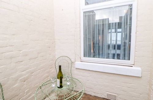 Hartlepool Cottage | TWITCHER'S REST, pet friendly, country holiday cottage in Hartlepool