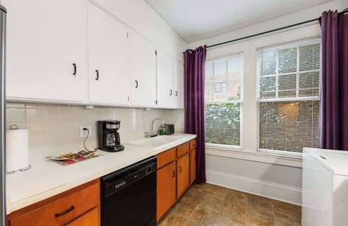 Charlotte Apartment | TWO 1BR King Condos | Elizabeth-Plaza Midwood