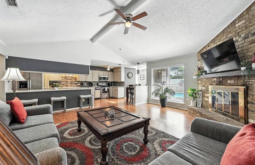North Richland Hills House | Two Adjacent Houses with a Private Pool near DFW and the stadium with game room