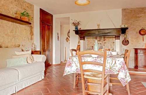 Monteverdi Marittimo Apartment | Two Apartments in 16th-Century Farmhouse: Wellness and Nature for Families and Groups
