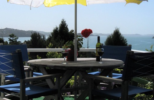 Okiato Apartment | Two apartments with charm and/or seaviews