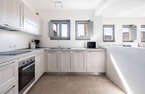 Ganema Apartment | Two BD Grande Maisonette with Sea View by Ammoa Feelgood Boutique Houses