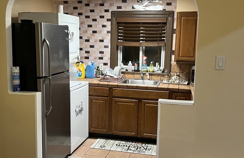 Flatlands House | Two beautiful bedrooms in the heart of old mi basin