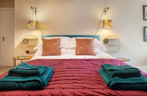 Colne Apartment | Two Bed Apartment, Albert Road