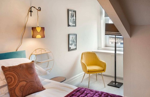 Colne Apartment | Two Bed Apartment, Albert Road