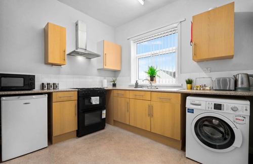 West Bromwich Apartment | Two Bed Apartment - Smart TV - WIFI