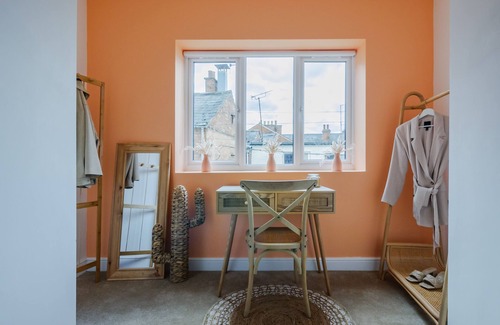 Market Harborough House | Two Bed Duplex Apartment with roof terrace- Ibiza Inspired Stylish Living