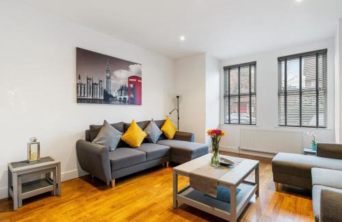 Bush Hill Park Apartment | Two Bed Flat in Bush Hill Park