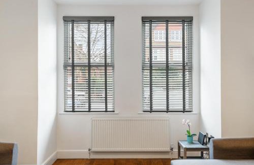 Bush Hill Park Apartment | Two Bed Flat in Bush Hill Park